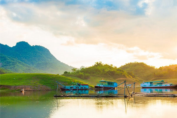 HÀ NỘI-THUNG NAI-ĐỀN CHÚA THÁC BỜ-HÒA BÌNH 